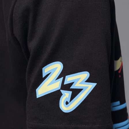 Nike JDB DYNASTY PATCH Çocuk Siyah Tişört 95F385-023