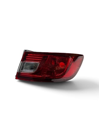 RENAULT CLİO 4 SAĞ ARKA DIŞ STOP LAMBASI 2012-2020