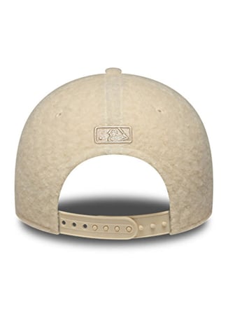 New Era 60915791 WMNS WINTER BORG 9FORTY Bej Logo Baskılı Kadın Şapka