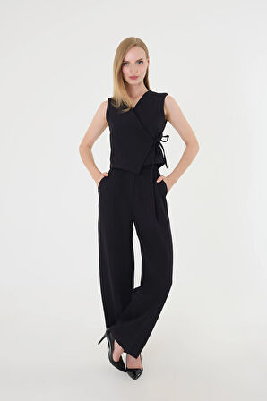 Kadın Yandan Bağlamalı Asimetrik Siyah Yelek Takım