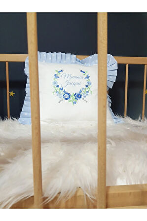 İsimli Nakışlı Kırlent - Pileli Takı Yastığı - 40×40 cm, Dekoratif Bebek Yastığı