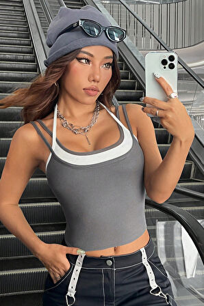 Dodes Kadın Antrasit Gri Beyaz Çift Renk Çapraz Askılı Crop Top Bluz