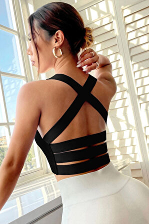 Dodes Kadın Siyah Sırtı Çapraz Lastik Detaylı Crop Top Bluz