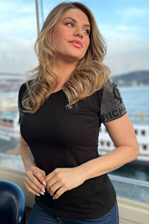 Kolu Crystal Taşlı Bisiklet Yaka Slim Fit Pamuk Beyaz Kadın T-shirt