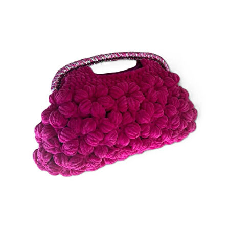 El Yapımı Fuşya Macenta Kadife Tığ İşi Tasarımcı Çantası – Benzersiz ve Gösterişli Bir Parça