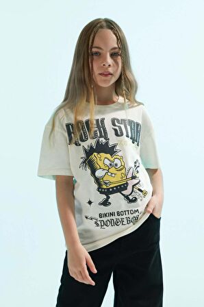DeFacto Kız Çocuk SpongeBob Oversize Geniş Kalıp Bisiklet Yaka Kısa Kollu Tişört C1463A824SMER99