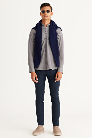 Erkek Gri Slim Fit Dar Kesim Düğmeli Yaka Pike Desenli Örme Gömlek