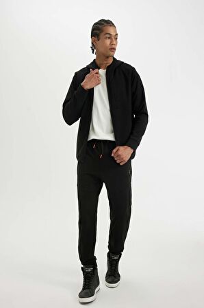 DeFactoFit Jogger Eşofman Altı Standart Fit Çift Cepli Standart Paça B5141AX24SPBK81