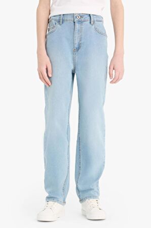 DeFacto Erkek Çocuk Straight Fit Düz Paça Cepli Basic Düz Jean Pantolon C3697A824WNNM39