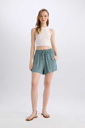 DeFacto Regular Fit Normal Bel Düz Paça Krinkıl Viskon Şort A3532AX24HSGN1175