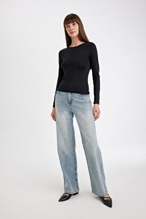 DeFacto Siyah Slim Fit Dar Kesim Bisiklet Yaka Basic Düz Uzun Kollu Tişört D3756AX24WNBK81