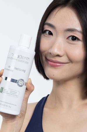 MINEADERM Saç Dökülme Karşıtı Onarıcı Bakım Şampuanı Advanced Restoring Shampoo 8680525350570