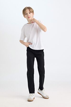 DeFacto Erkek Çocuk Slim Fit Dar Kesim Düz Paça Cepli Siyah Jean Pantolon C3683A824AUNM40