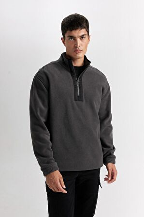 Relax Fit Dik Yaka Fermuarlı Polar Sweatshirt