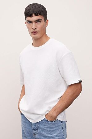 DeFacto Comfort Regular Fit Rahat Kesim Bisiklet Yaka Waffle Kumaş Pamuklu Basic Düz Kısa Kollu Tişört B4443AX24AUER105