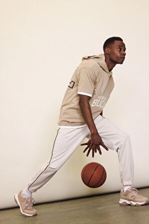 DeFactoFit NBA Milwaukee Bucks Jogger Eşofman Altı Standart Fit Cepli Esnek Bantlı Paça Skuba Dalgıç Kumaş D6725AX25SPBG662