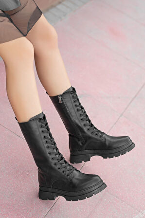 JETLA Siyah Cilt Bağcık Detaylı Kadın Çizme 