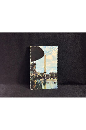 1953 yılında postadan geçmiş Fransa Kartpostal çeşmeler ve Dikilitaş ile Place de la Concorde'un