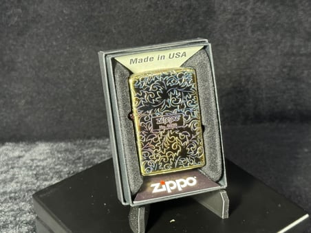 Orijinal 2023 Zippo Çakmak Klasik Arabesk Logolu Oksitlenmiş Altın Kaplama 5 Yüzey Oymalı Japonya Sınırlı Üretim"