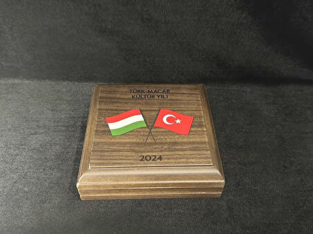 Darphane – 2024 Türk–Macar Kültür Yılı Gümüş Hatıra Sikkesi (Ahşap Kutulu, Sertifikalı)