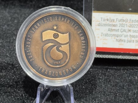 DARPHANE 2022 Trabzonspor 2021–2022 Süper Lig Şampiyonu Bronz Hatıra Parası – Sertifikalı – 1.967 Adet Maksimum Baskı