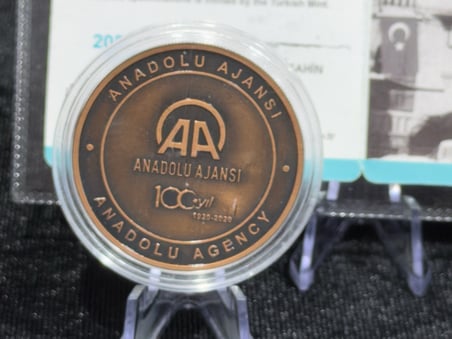 2020 Anadolu Ajansı 100. Yıl Hatıra Parası – 2,5 Türk Lirası – Bronz – Sertifikalı – Maksimum 5.000 Adet