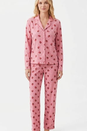 Çilek Desenli Milano Örme Önden Düğmeli Gömlek Yaka Uzun Kollu Pijama Takımı