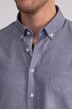 Erkek Regular Fit Klasik Kesim Pamuklu Oxford Doku Tek Cepli Lacivert Düğmeli Yaka Gömlek