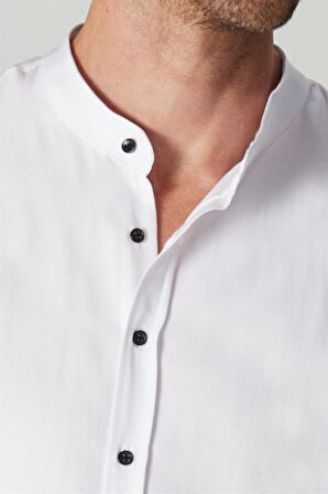 Tudors Slim Fit Uzun Kol Siyah Düğmeli Hakim Yaka Poplin Beyaz Erkek Gömlek