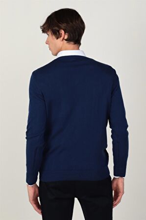 Tudors Slim Fit Dar Kesim V Yaka Kareli Erkek Kazak