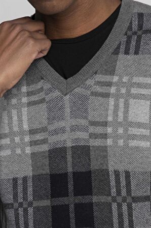 Slim Fit V Yaka Kareli Erkek Kazak - TUDORS