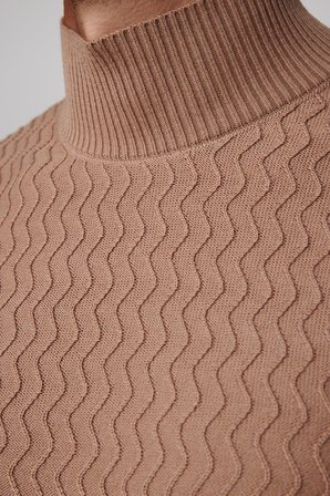 Slim Fit Dar Kesim Yarım Balıkçı Yaka Desenli Tüylenmeyen Bej Erkek Triko Kazak