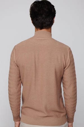 Slim Fit Dar Kesim Yarım Balıkçı Yaka Desenli Tüylenmeyen Bej Erkek Triko Kazak