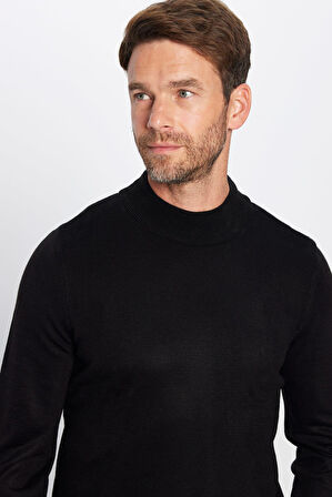 Erkek Slim Fit Dar Kesim Yumuşak Dokulu Tüylenmeyen Siyah Yarım Balıkçı Yaka Triko Kazak