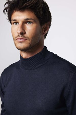 Slim Fit Dar Kesim Yarım Balıkçı Yaka Tüylenmeyen Yumuşak Dokulu Lacivert Erkek Kazak