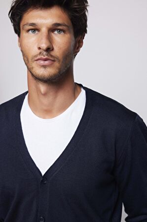 Slim Fit Dar Kesim Düğmeli Düz Tüylenmeyen Yumuşak Dokulu Lacivert Erkek Hırka