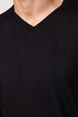 Slim Fit Dar Kesim V Yaka Tüylenmeyen Yumuşak Doku Siyah Erkek Kazak