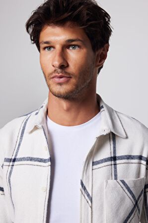 Slim Fit Dar Kesim Tek Cepli Kareli Bej-Gri Erkek Gömlek