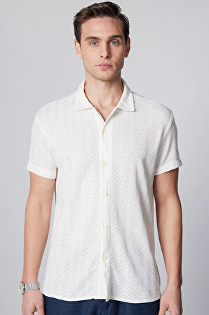 Erkek Slim Fit Dar Kesim Kısa Kollu Nefes Alan  Örme Doku Armür Desenli Beyaz Gömlek