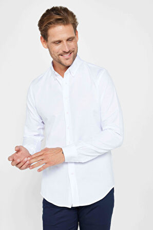Erkek Slim Fit Dar Kesim Uzun Kollu Pamuklu Oxford Doku Kolay Ütü Beyaz Düğmeli Yaka Gömlek