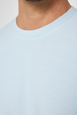 Erkek Slim Fit Dar Kesim %100 Pamuk Yumuşak Dokulu Desenli Mavi Bisiklet Yaka Tişört