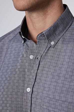 Erkek Regular Fit Klasik Kesim Düğmeli Yaka Küçük Kareli Pamuklu Gömlek