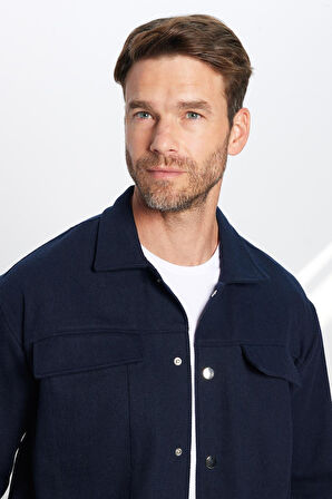 Erkek Relax Fit Rahat Kesim Oduncu Çift Cepli Kapaklı Lacivert Apaş Yaka Düz Kışlık Gömlek