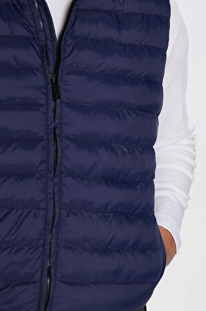 Erkek Slim Fit Dar Kesim Astarlı Rüzgar Geçirmez Cepli Lacivert Çıkarılabilir Kapüşonlu Şişme Yelek