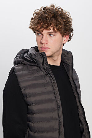 Erkek Slim Fit Dar Kesim Astarlı Rüzgar Geçirmez Cepli Antrasit Çıkarılabilir Kapüşonlu Şişme Yelek