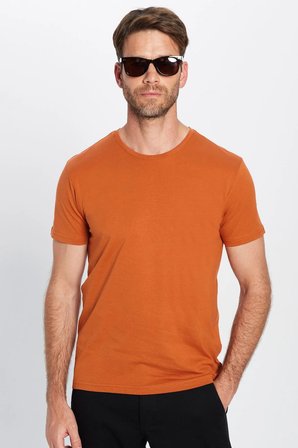 Unisex Slim Fit Dar Kesim %100 Pamuk Yumuşak Dokulu Tarçın Renk Bisiklet Yaka Tişört