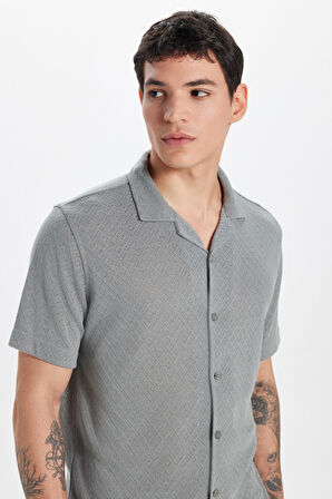 Erkek Slim Fit Dar Kesim Kısa Kollu Örme Doku Apaş Yaka Gri Gömlek