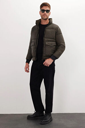 Erkek Regular Fit Klasik Kesim Çift Cepli Lastikli Dik Yaka Haki Mont