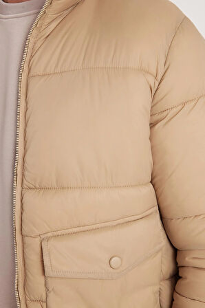 Erkek Regular Fit Klasik Kesim Çift Cepli Lastikli Dik Yaka Kum Rengi Mont