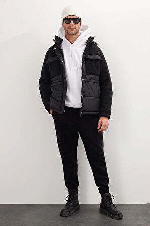 Erkek Regular Fit Klasik Kesim Kapüşonlu Fermuarlı Çift Cepli Çıtçıt Kapamalı Siyah Mont